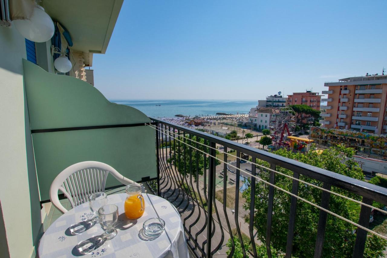 Hotel Bristol Misano Adriatico Eksteriør billede