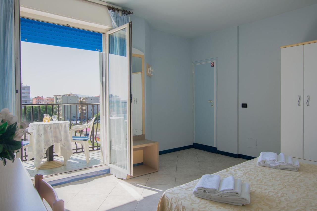 Hotel Bristol Misano Adriatico Eksteriør billede