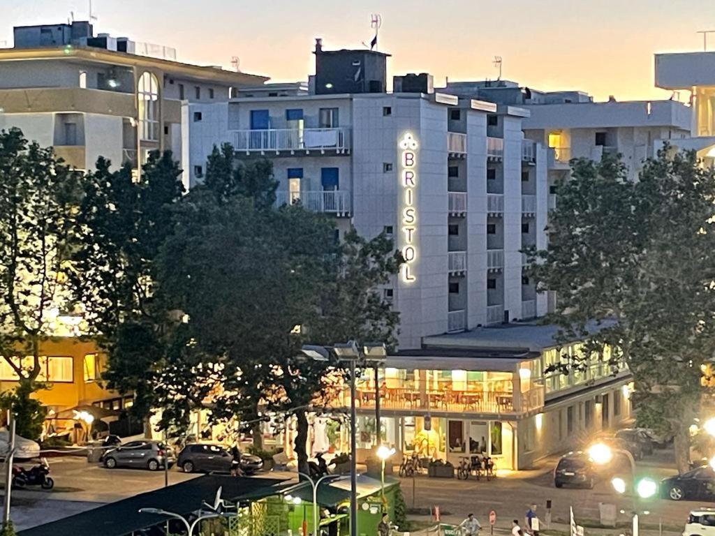 Hotel Bristol Misano Adriatico Eksteriør billede