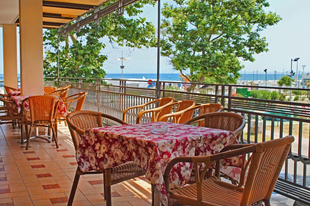 Hotel Bristol Misano Adriatico Eksteriør billede